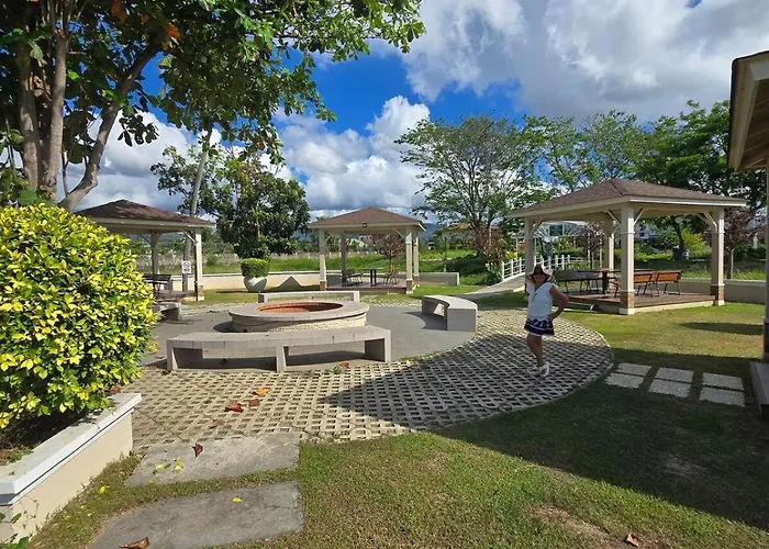 Beautiful Four Bedroom Ferienhaus Talisay (Cebu)